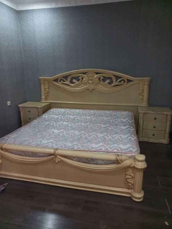 Продам кровать тремо тумбочка Продам кровать тремо тумбочка