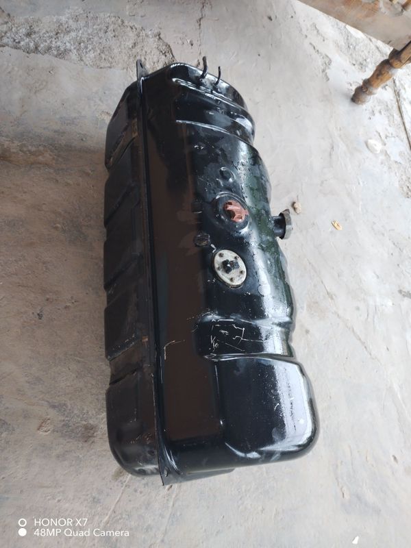 Исузу бак 120л сотилади Исузу бак 120л сотилади