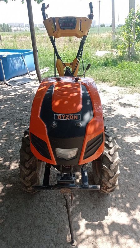 Motoblok,Mini traktor,kultivator Motoblok,Mini traktor,kultivator