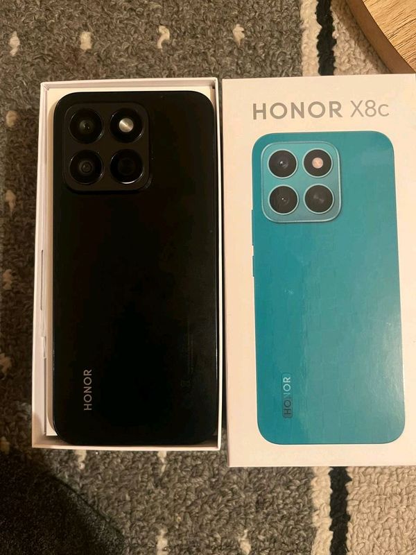 Honor x8c ideal xolatda 4 oy ishlagan xolos Honor x8c ideal xolatda 4 oy ishlagan xolos