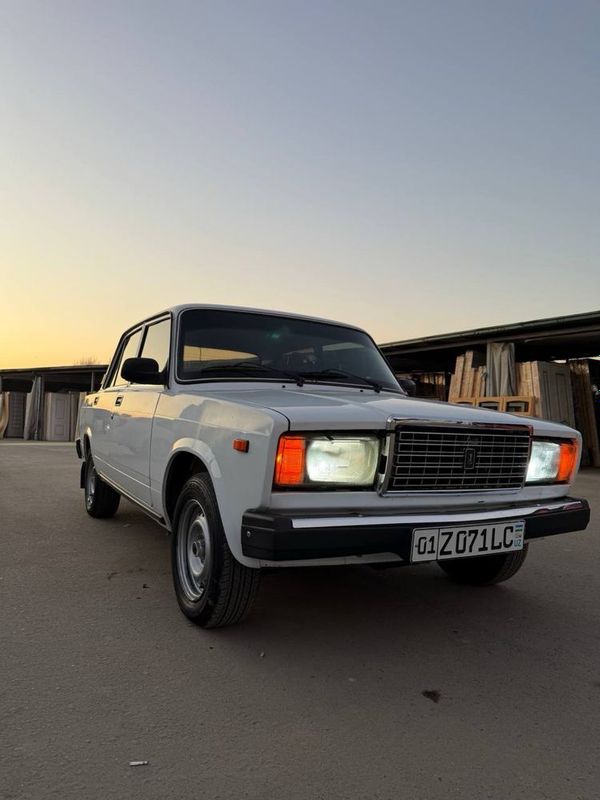 Lada vaz 2107 ideal