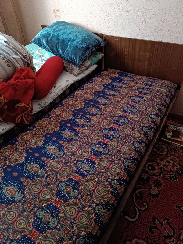 Divan 2 ta sotiladi srochno Divan 2 ta sotiladi srochno