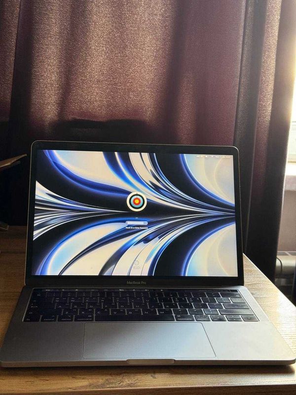 Macbook Pro I5 8/256 Macbook Pro I5 8/256