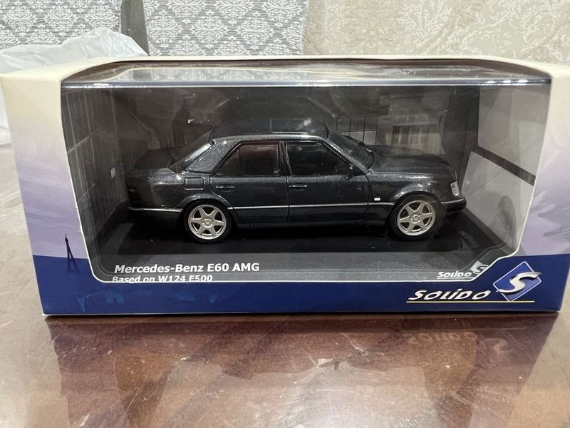 Sotiladi Mercedes w 124 E 60 AMG model Sotiladi Mercedes w 124 E 60 AMG model