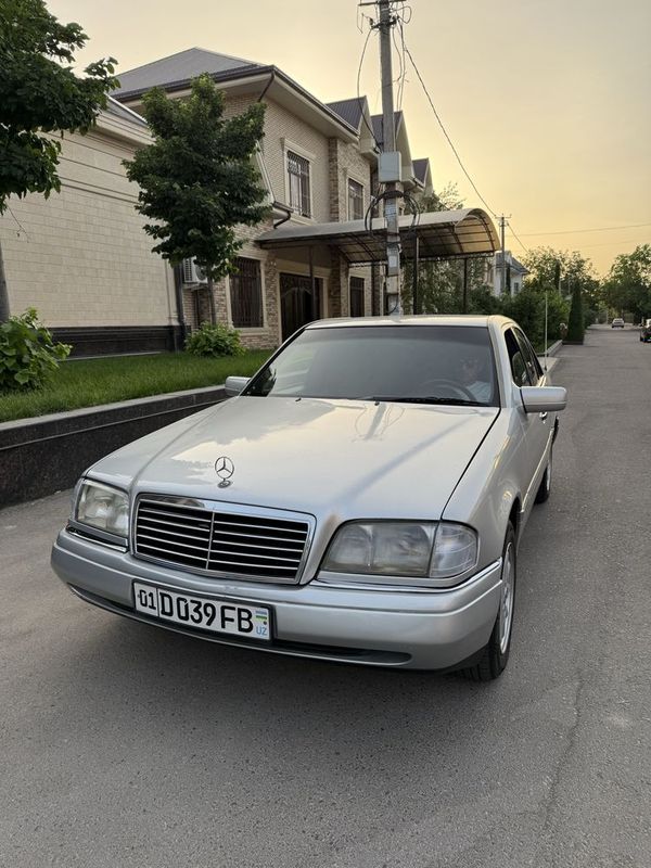 Мерседес W202 зудлик билан сотилади Мерседес W202 зудлик билан сотилади