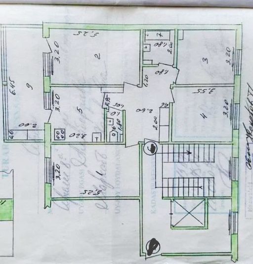 Продаётся 4х комнатная квартира на Сергели 8а с балконом 2х6, 96м².