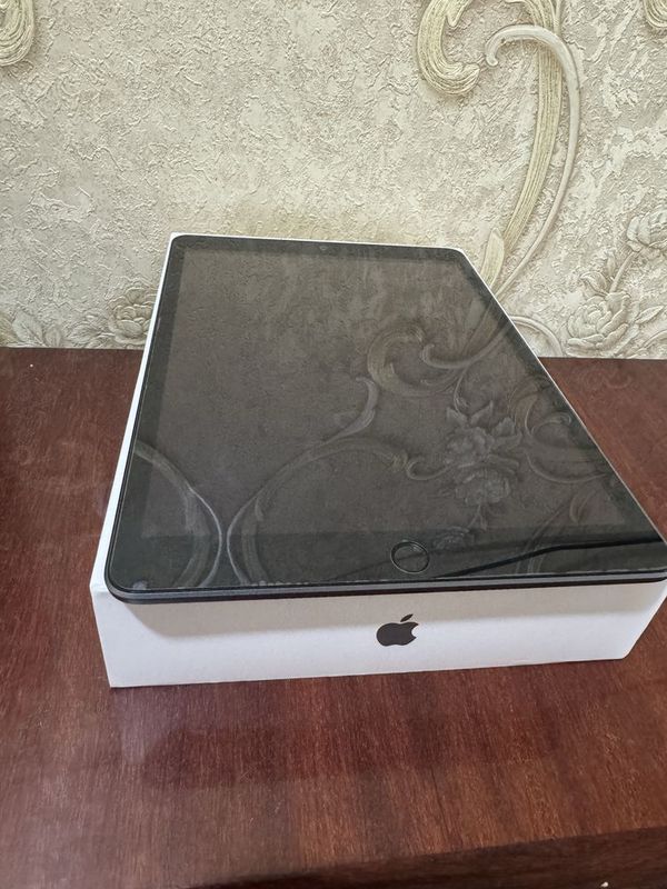 Ipad 9 sotiladi pamiri 256 talik 10 kunam ishlamagan yangi idyalni Ipad 9 sotiladi pamiri 256 talik 10 kunam ishlamagan yangi idyalni