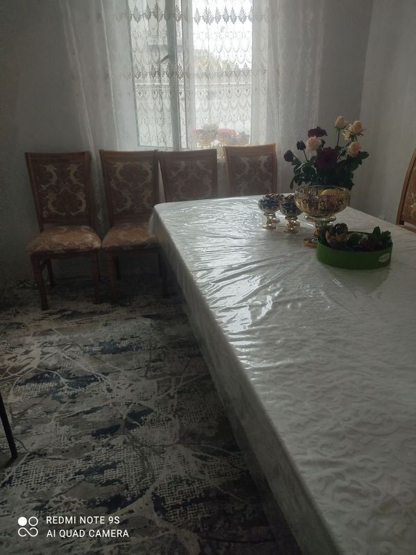 Срочно Стол стул сотилади холат яхши Срочно Стол стул сотилади холат яхши