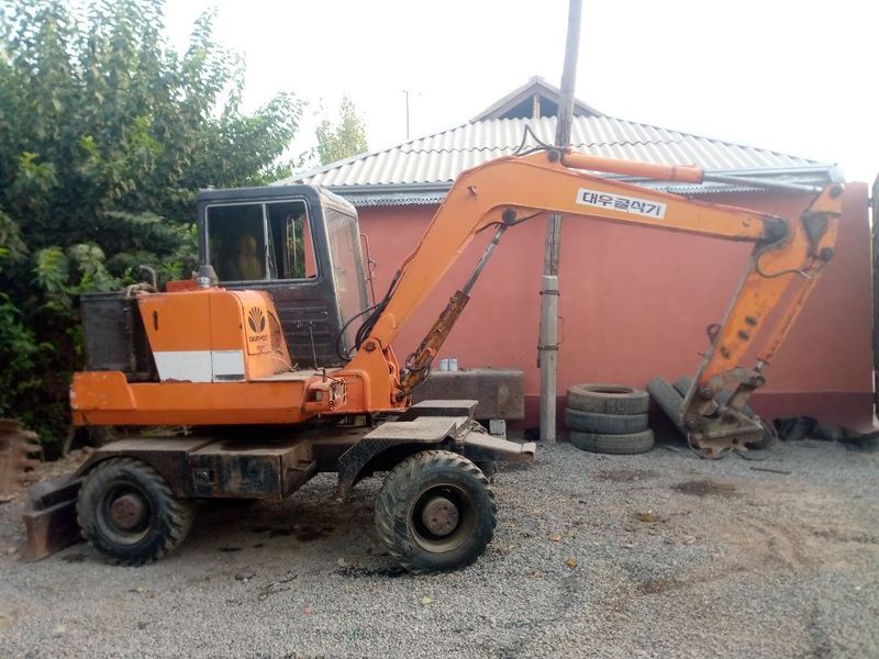 Ekskavator mini dossan