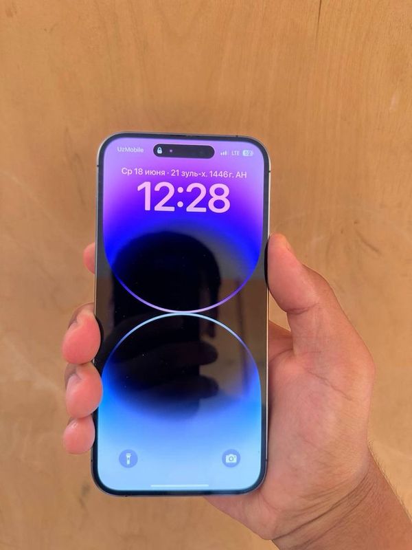Продается 14 Pro Max ёмкость 87 память 256