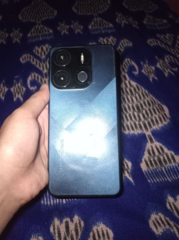 Telefon sotiladi modeli Tecno Spark go 2023 manzil buxoro