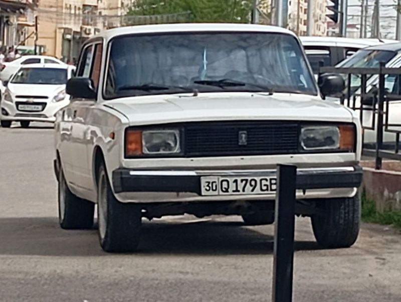 Vaz 21.05 koʻrinishi alo chirigan joyi yoʻq Vaz 21.05 koʻrinishi alo chirigan joyi yoʻq