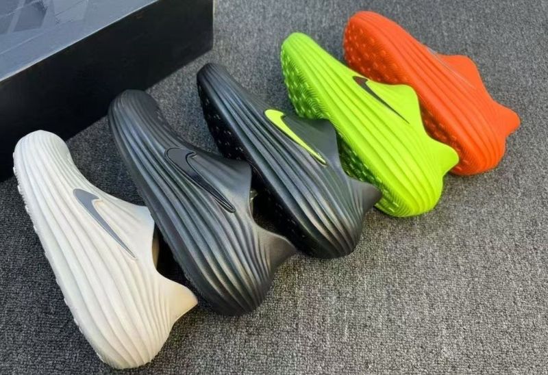 Продаются летние сабо Nike в ассортименте Продаются летние сабо Nike в ассортименте