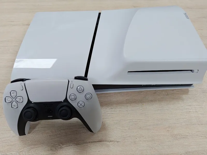 PlayStation 5 Slim (CFI-2015) — 1 TB SSD