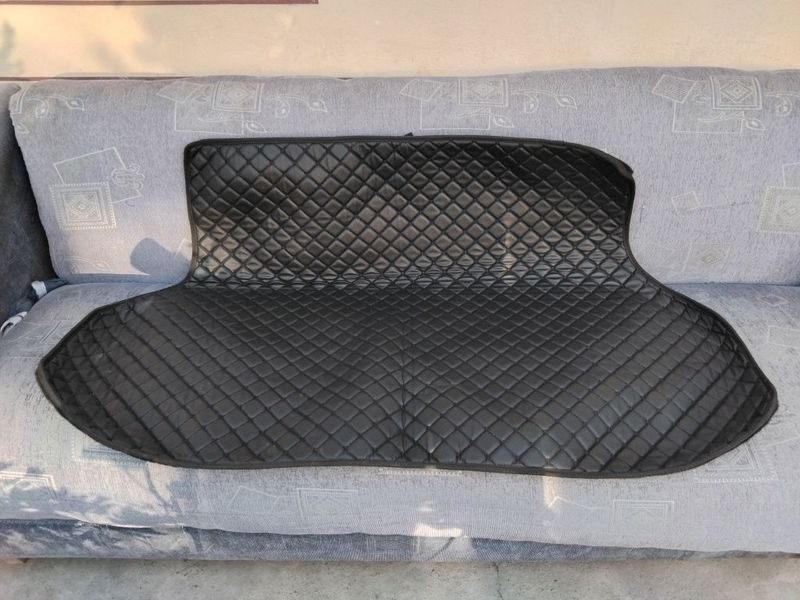Laseti bagajnik polik idyal holata arginal koʻjali sirochna sotiladi Laseti bagajnik polik idyal holata arginal koʻjali sirochna sotiladi