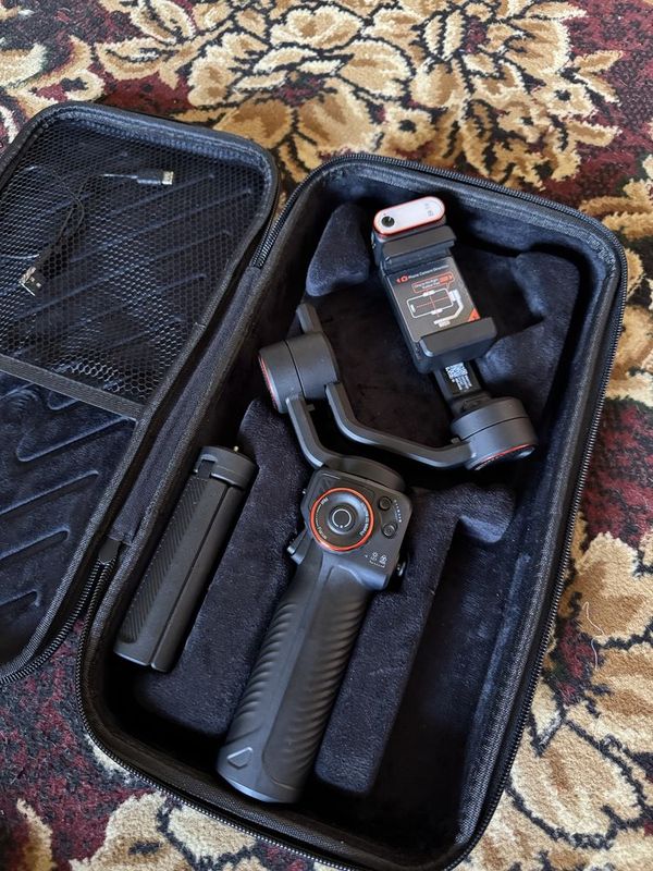 Стабилизатор Hohem M6 kit srochno sotiladi Стабилизатор Hohem M6 kit srochno sotiladi