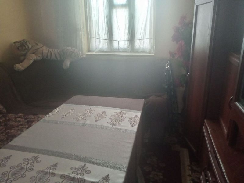 Уголок сотилади срочна Уголок сотилади срочна
