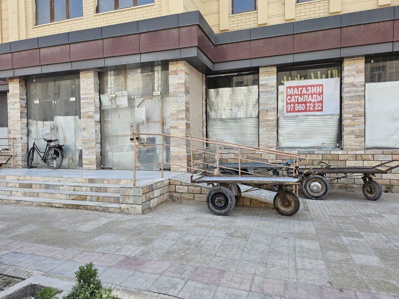 Центрде Магазин сатылады Центрде Магазин сатылады