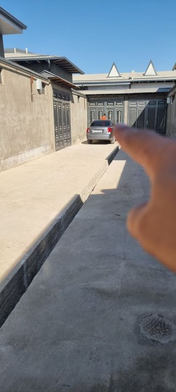 SROCHNA! Nazarbek tekstilniyda 2 sotix 5xonali xovli sotiladi SROCHNA! Nazarbek tekstilniyda 2 sotix 5xonali xovli sotiladi