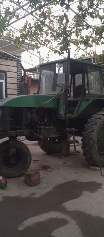 TTZ 80 traktor sotiladi