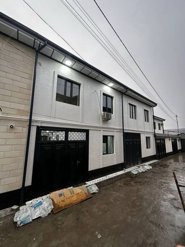 Срочно продаётся 2 этаж 5-х комн возле метро Срочно продаётся 2 этаж 5-х комн возле метро