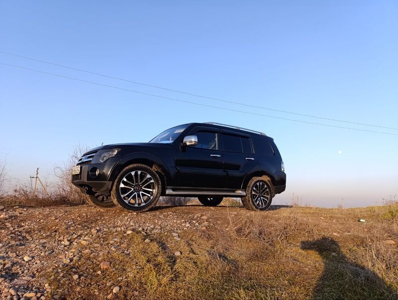 Mitsubishi Pajero 4 2008.