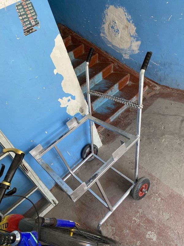 Andijon marojna sotish uchun aravacha po’kak qutisi ham bor Andijon marojna sotish uchun aravacha po’kak qutisi ham bor