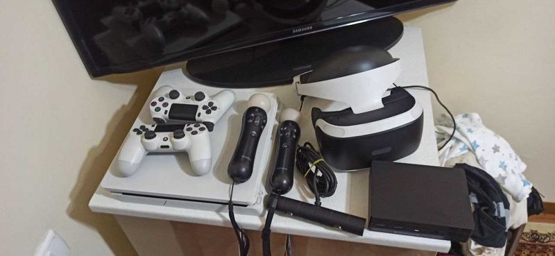 Продам Playstation 4 + psvr1 Продам Playstation 4 + psvr1