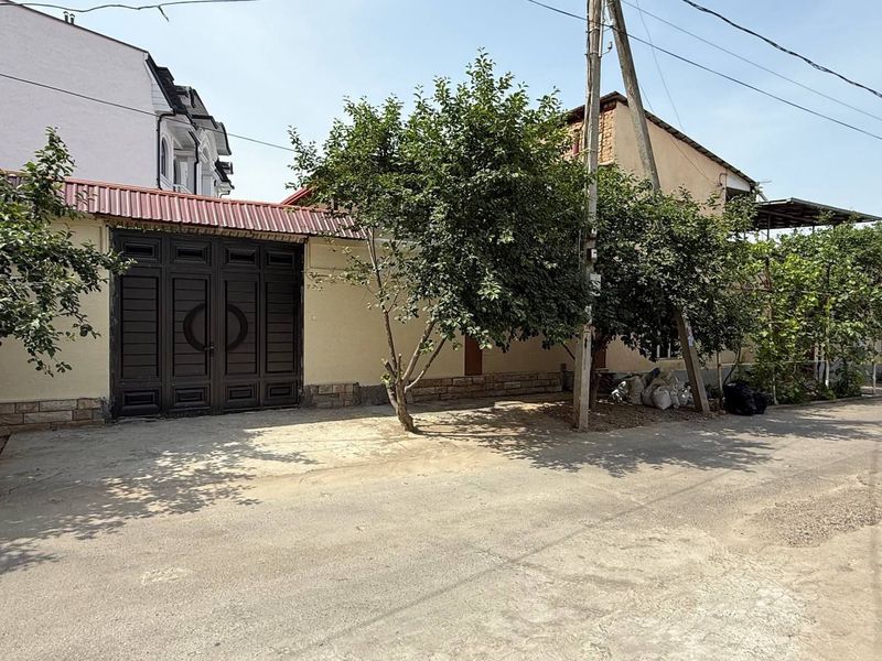Продам дом в центре Яккасарайский район 2соток, 4 комнат с ремонтом Продам дом в центре Яккасарайский район 2соток, 4 комнат с ремонтом