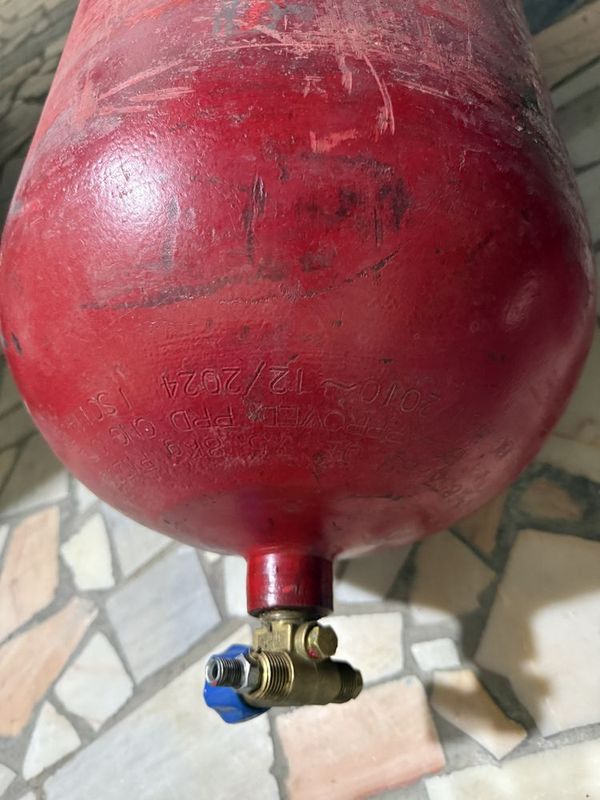 Metan temir balon Metan temir balon