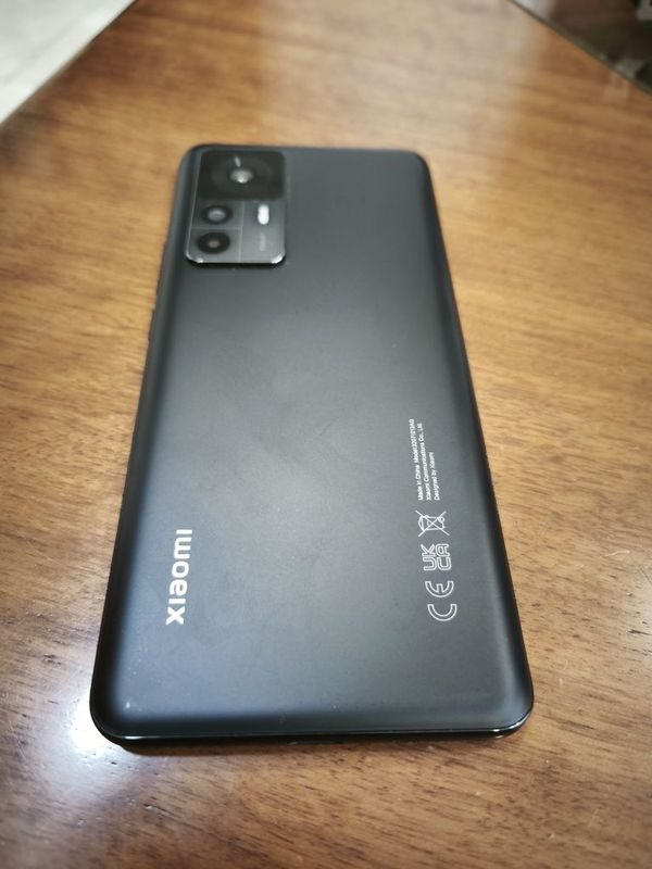 Продаётся Xiaomi 12 t