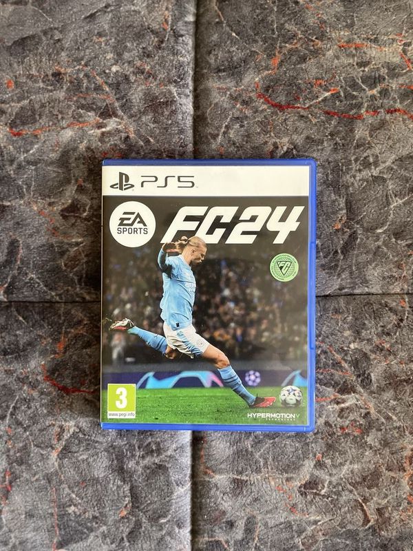 Fifa 24 на PS5. Почти новый Fifa 24 на PS5. Почти новый