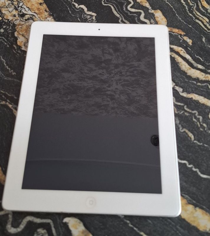 Apple Ipad Model A1459. 5