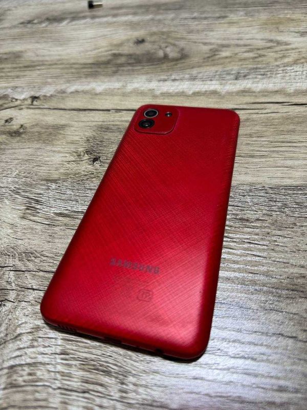 Samsung A03 в отличном состоянии. Samsung A03 в отличном состоянии.