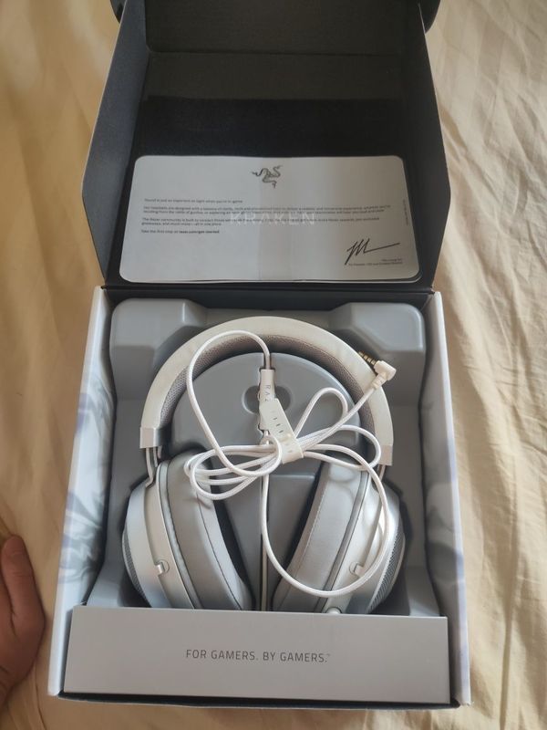Игровые наушники Razer mercury white Игровые наушники Razer mercury white