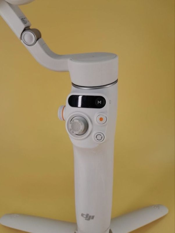 DJI osmo mobile 6 DJI osmo mobile 6