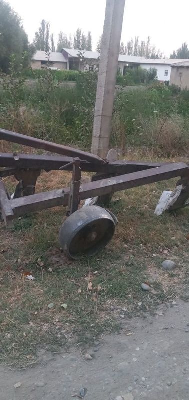 Plug sotiladi holati yaxshi Plug sotiladi holati yaxshi