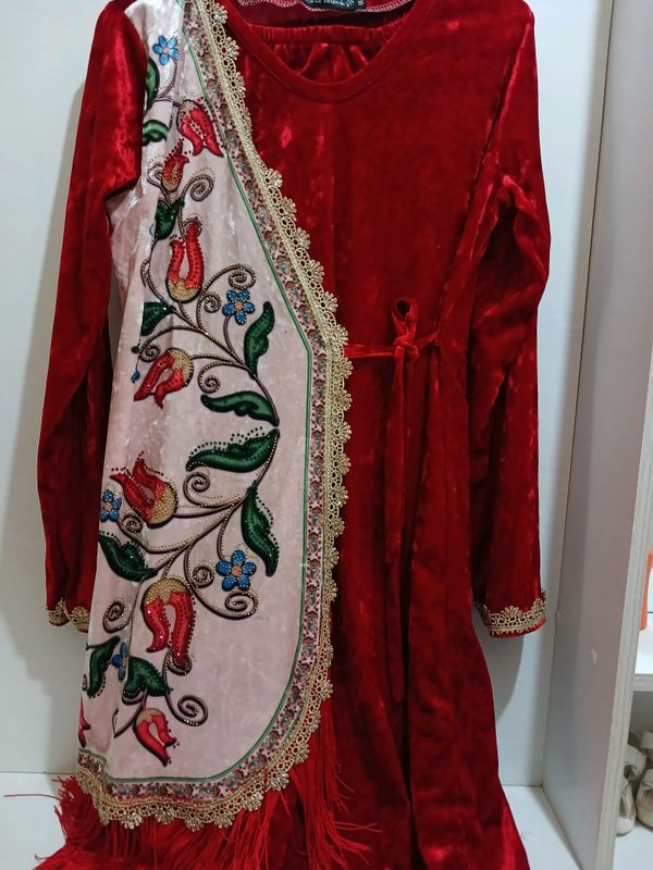 Ayollar ko'ylagi Ayollar ko'ylagi