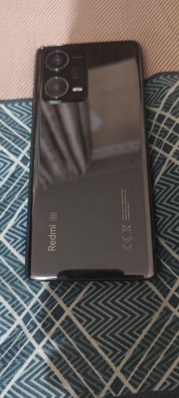 Продам Телефон Redmi Not 12 pro plus 5 G