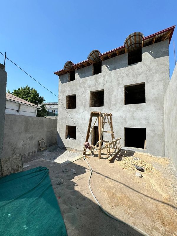 Uchastka sotiladi sergili rayoni 2.3 sotix 300m² Uchastka sotiladi sergili rayoni 2.3 sotix 300m²