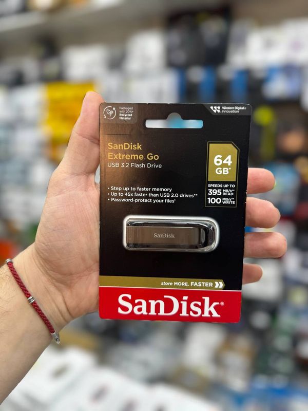 Флешка SanDisk EXTREM GO 64GB Флешка SanDisk EXTREM GO 64GB