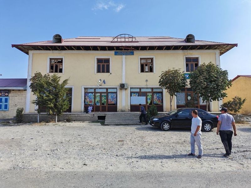Продается 2 этажное здание в хорошом состоянии