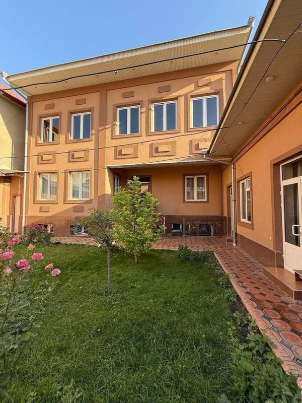 Дом участок 5,2 соток Яккасарайский район