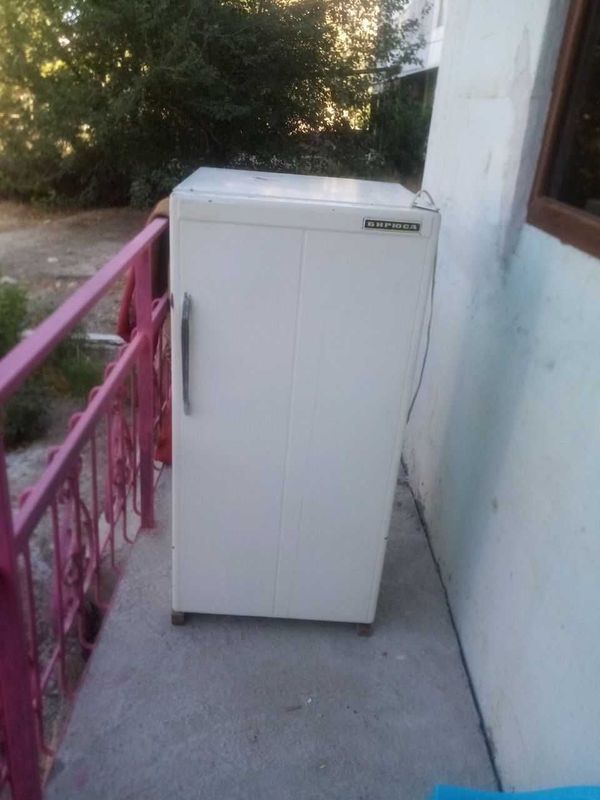 Холодильник продаётся Холодильник продаётся