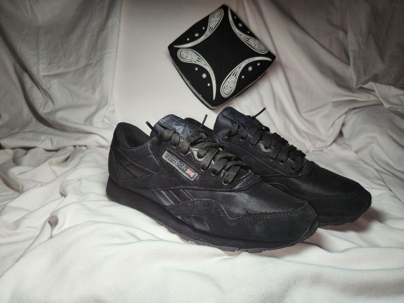Кроссовки Reebok classic кора рангда б/у Кроссовки Reebok classic кора рангда б/у