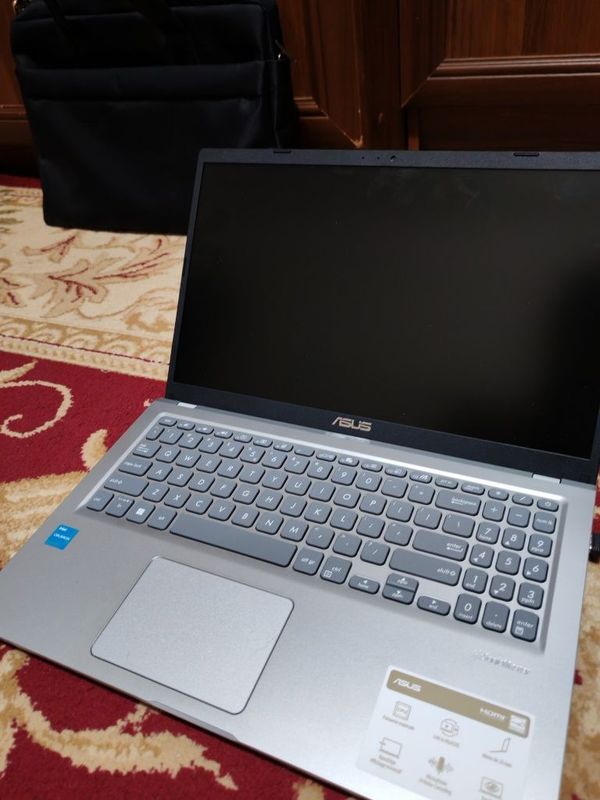 Asus noutbuk yangi Asus noutbuk yangi