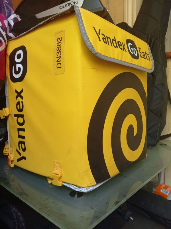 Yandex eats termo sumka
