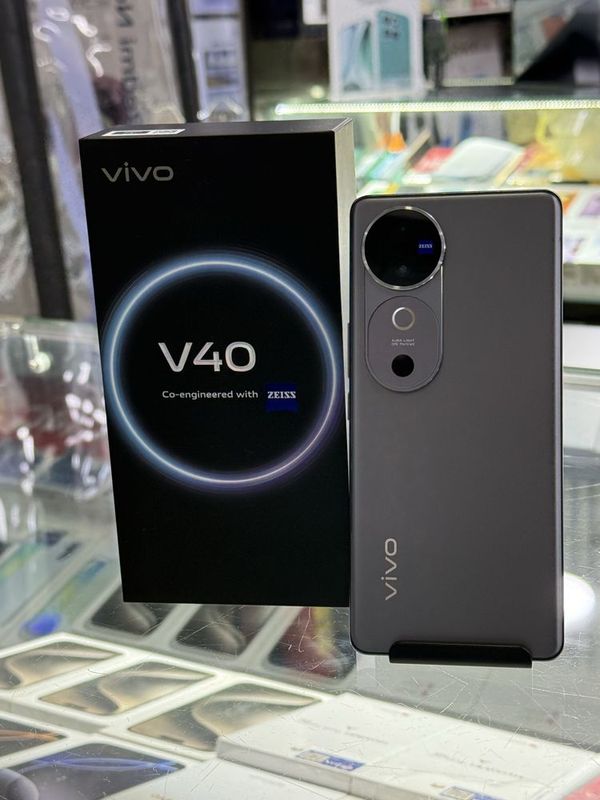 Vivo v 40 black 12/256 gb