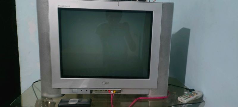 Televizor holati yaxshi