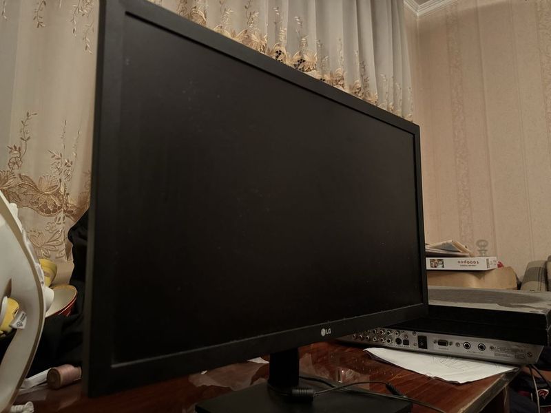 Монитор LG 22mk 400 Монитор LG 22mk 400